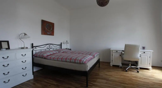 Апартаменты Sonnige Wohnung am Augarten