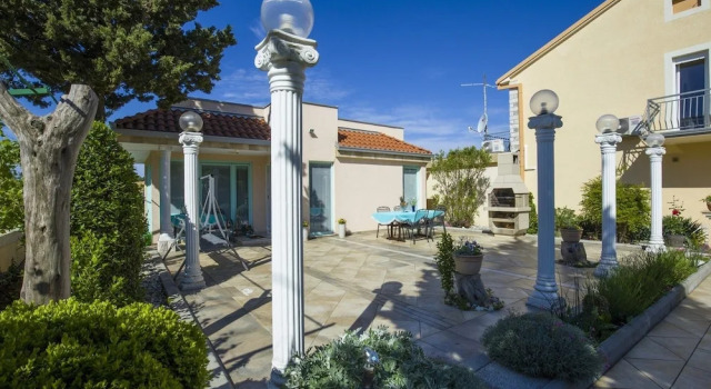 Villa Mary