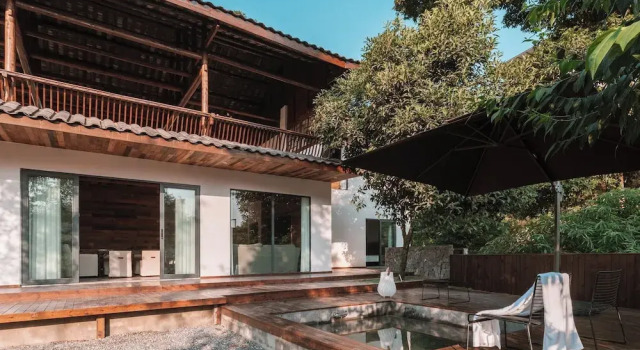 Люкс с видом на горы Emeishan Hetang Yunqi Tangquan Homestay