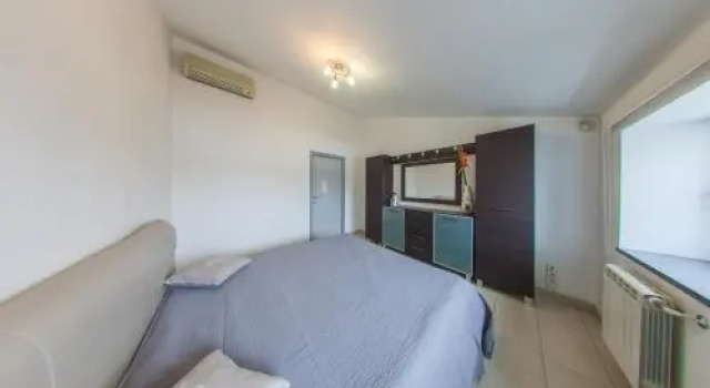 Mansard Apartment Antonovicha 4, Buchen Sie Ferienwohnung Shevchenkivskyj Kiew, in der Nähe von Olimpiysky Shopping Centre