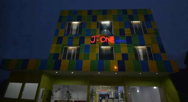 T-One Hotel, Забронировать Отель Джамби провинция Джамби