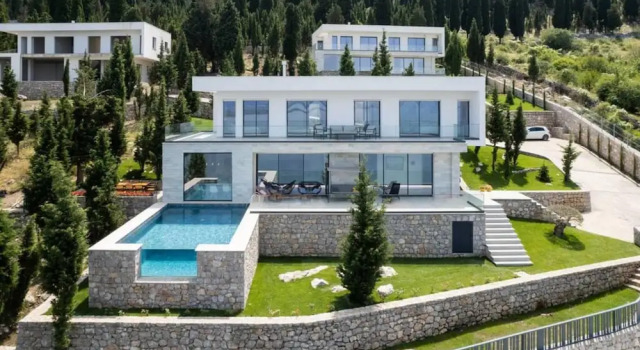 Вилла The Luxury Villa Private Pool Lake View