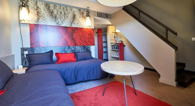 Четырёхместный номер Standard Дуплекс с балконом ibis Deauville Centre