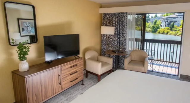 Номер Standard Lakeshore Inn