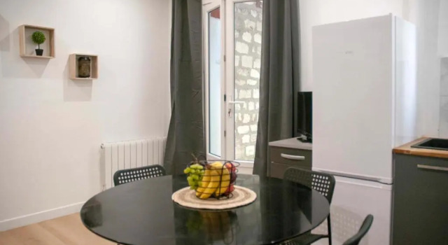 Bright 45m With Garden In Ivry Sur Seine, Rezerwuj Hotel Ivry-sur-Seine Val de Marne