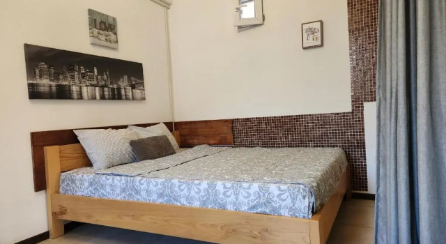 House & Yard Sesil L 90 m to beach, Book Hotel Hotels in Guria with Parking, Parking