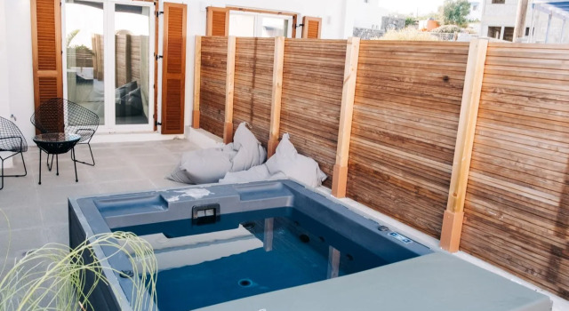 Семейный люкс Mesanto Luxury Suites
