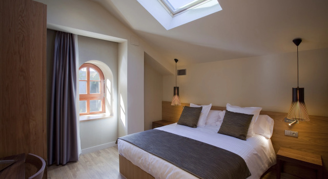 Hotel Vall de Núria, Book Hotel Vall de Nuria Queralbs