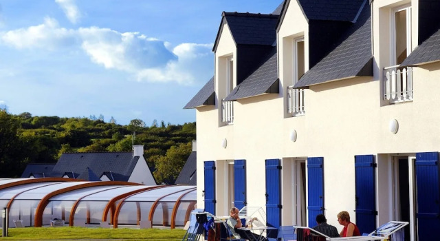 Maisonette in France With Terrace & Garden, Rezerwuj Hotel Crozon 