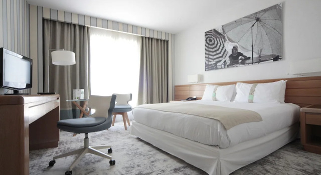 Двухместный номер Standard с видом на город Holiday Inn Nice - Port St Laurent by IHG