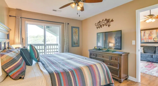 Near Silver Dollar City! Condo w/ Hot Tub & Lake, Забронировать Отель Отели Table Rock Lake 3 звезды, 3*