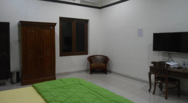Avros, Rezervovat Hotel Hotely v Medan s parkováním, Parkování