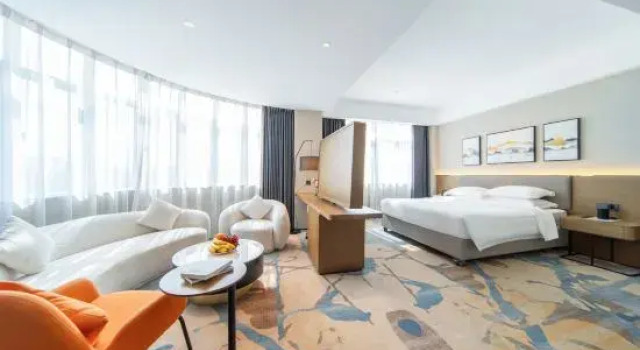 Люкс Deluxe Rezen Longhh Hotel (Zhaoqing Seven Star Cave Sports Center)