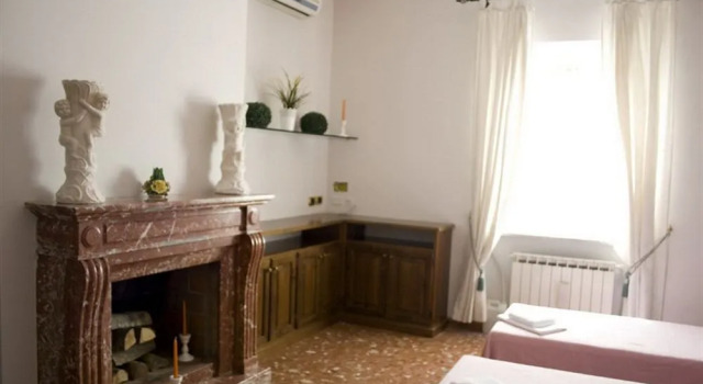 Mr. Rome Guest House, Забронировать Отель Отели Рима с парковкой, рядом с Станция метро Manzoni, Парковка