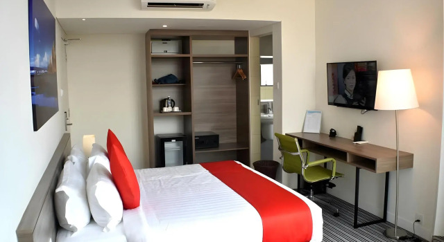 Riccarton Capsule Hotel, Забронировать Капсульный отель Куала-Лумпур Федеральная территория Куала-Лумпур, рядом с Озерный парк Титивангса