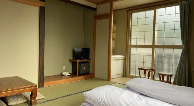Oyado Uchidaya, Buchen Sie Pension Hotels in Koshinetsu mit Parkplatz, Parkplätze