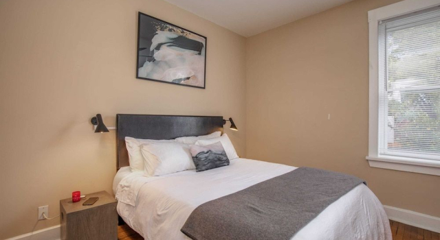 Spacious CWE Apartments near BJC by Zencity, Забронировать Апартаменты/квартира Сент-Луис Миссури, рядом с Научный центр Сент-Луиса