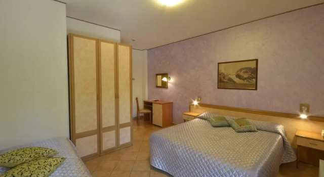 Hotel Ristorante Pineta, Rezervovat Hotel  