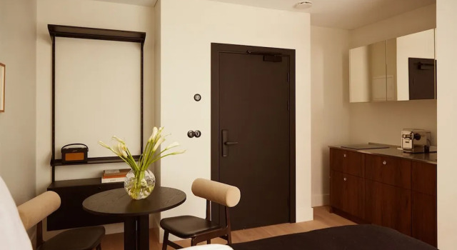Mjólk Hotel, Забронировать Отель Отели Рейкьявика с парковкой, рядом с Церковь Хадльгримскиркья, Парковка