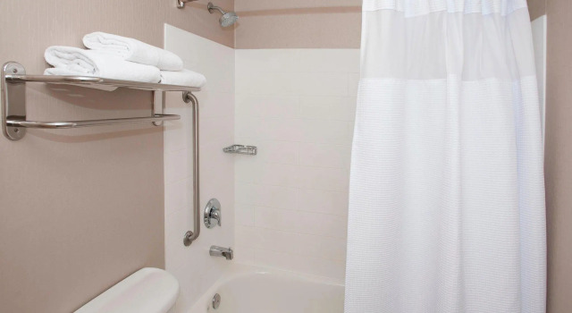 Четырёхместная студия SpringHill Suites Birmingham Colonnade