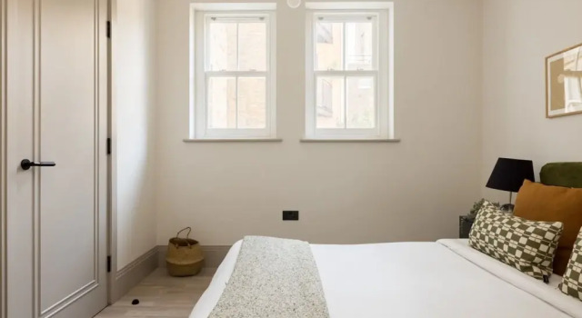 Апартаменты The Brunswick Square Retreat - Glamorous 1bdr Flat