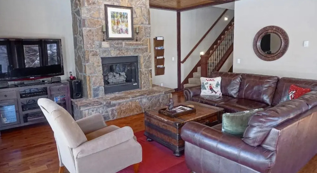 2095 Vermont Rd W Plus - 6 Br Home