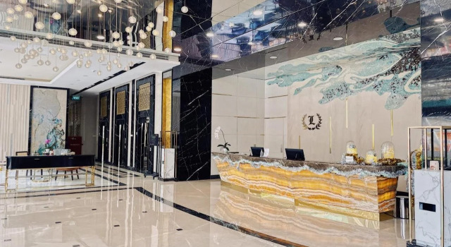 Leedon Hotel & Suites Surabaya, Réserver Hôtel Hôtels à Genteng avec parking, Parking