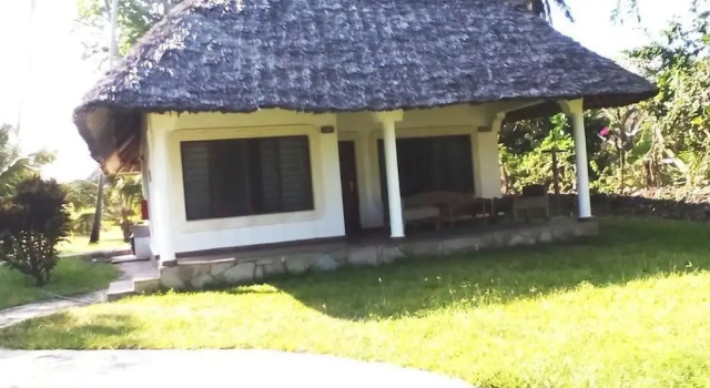 Коттедж Standard Simba Oryx Beach Cottages