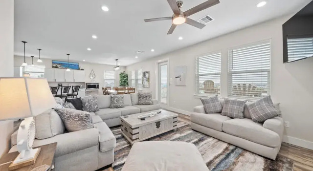 Coral Mountain by Ryson Vacation Rentals, Book Feriehus Galveston Houston