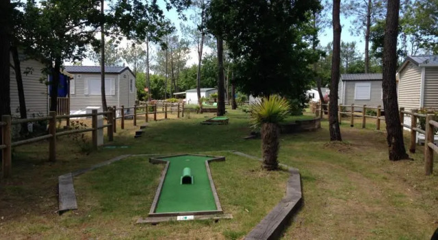 Camping Le Paradis Carcans Lacanau, Rezerwuj Pole kempingowe Carcans Medoc