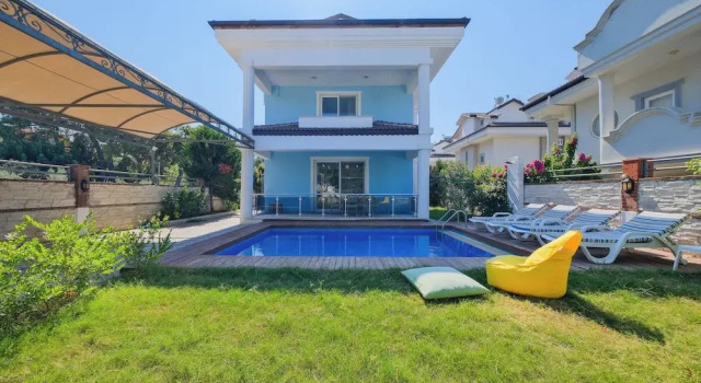 Семейная вилла с видом на сад Villa Maya