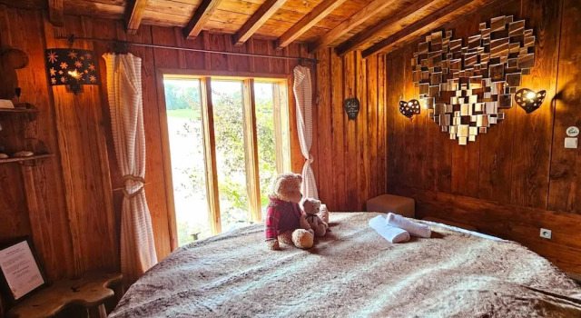 Коттедж с балконом Au Refuge Des 3 Ours - Chambres dhôtes et cabanes