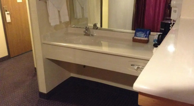 Двухместный люкс Days Inn by Wyndham Batavia Ohio