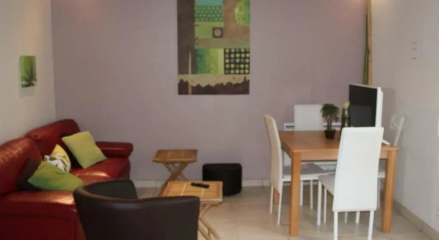 Gîte Thoury, 3 pièces, 4 personnes - FR-1-491-49, Boek Hotel  