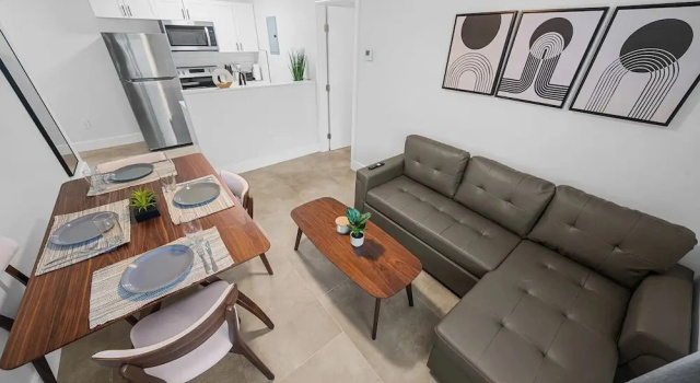 Двухместный семейный люкс Superior с 2 комнатами Progresso Apartments & Homes by Lowkl