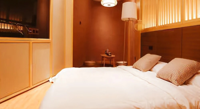 Peninsula City Hotel
