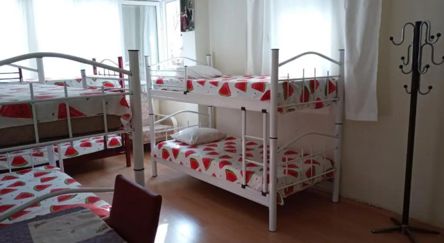 Кровать в общем номере (женский номер) HZD Apartments Hostel