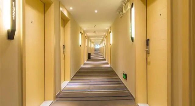 City Comfort Inn Nanning Jiangnan Stadium, Rezerwuj Hotel Hotele w Nanning z parkingiem, Parking