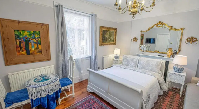 Номер Deluxe Dawson Place, Juliettes Bed and Breakfast