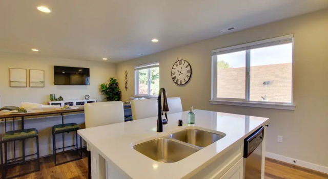 Monroe Apartment Near Evergreen State Fairgrounds!, Book Lejlighed Monroe Washington (state)