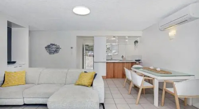 Beachcomber Unit 4,- Beachside Unit -, Prenota Hotel Hotel a Queensland con parcheggio, Parcheggio