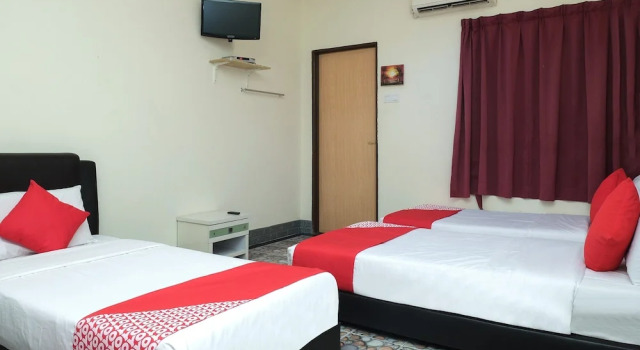 OYO 89928 Acf Guest House
