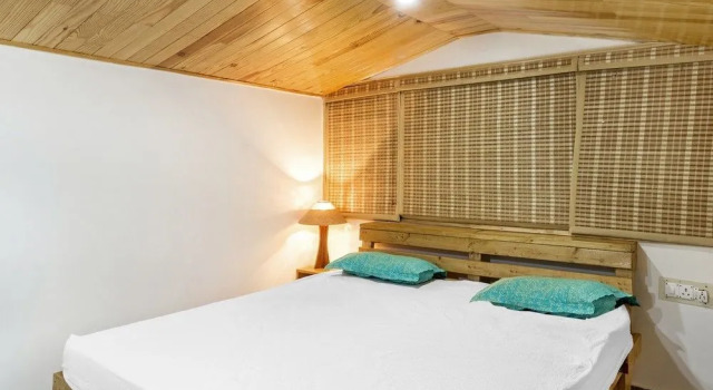 GuestHouser 1 BR Bed & Breakfast 83ac