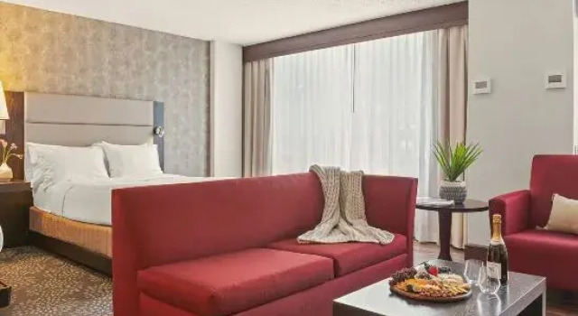 Полулюкс The Armon Stamford Hotel & Conference Center