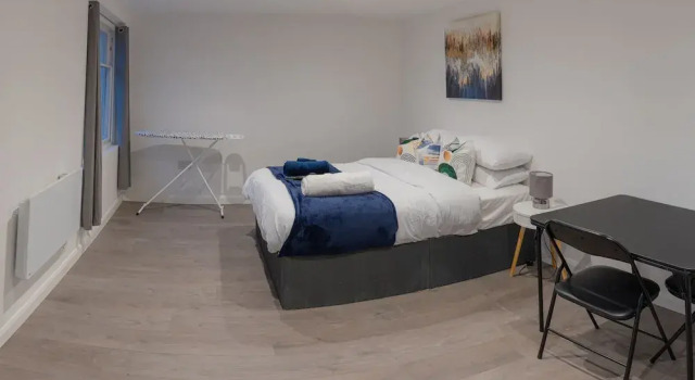 Modern two Bedroom Flat in Leicester City Center, Забронировать Отель Отели Англии 3 звезды, 3*