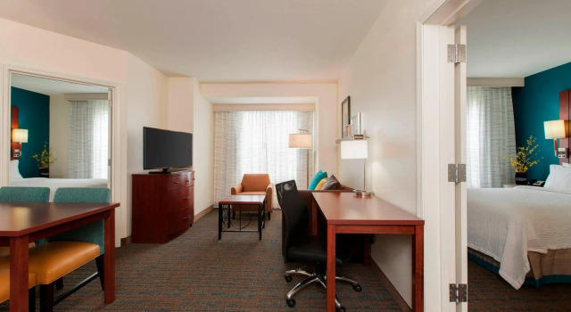 Люкс с 2 комнатами Chicago Marriott Midway