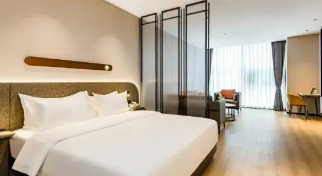 Люкс Superior Jinjiang Inn (Kunming West City Times Hengwang Plaza Branch)
