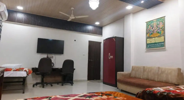 Номер Deluxe Goroomgo Kashi Paradise Varanasi
