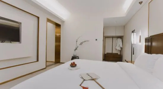 Люкс Classic Phoenix Xueqingji Humanity Banshan Homestay (Phoenix Ancient City Branch)