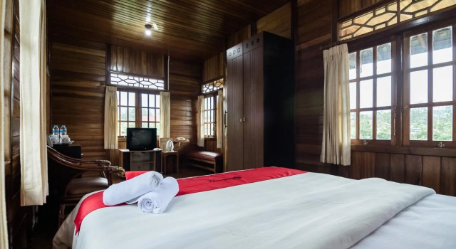 Alam Asri Hotel & Resort, Book Resort Cipanas West Java